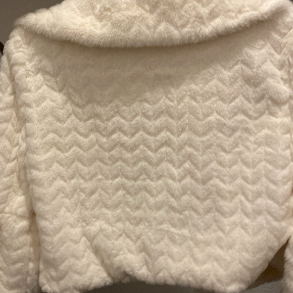 Tacera faux fur 3/4 cropped jacket - Picture 5 of 7